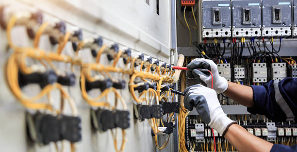 Professional Electrician technician working in Fair Oaks, GA